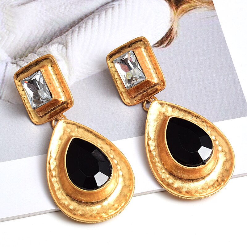 Fashion Metal Heart-Shaped Diamond Earrings – Elegant Statement Jewelry for Women