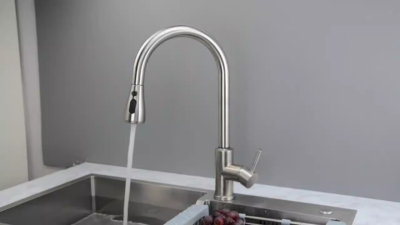 Durable 304 stainless steel kitchen faucet with hot and cold water control. Pull-out design for easy washing, rinsing, and everyday kitchen use.