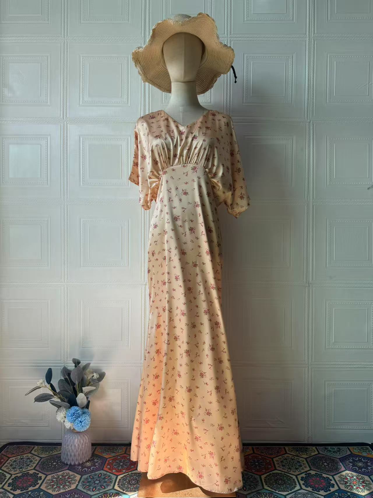 Women's Vintage Floral Puff Sleeve V-Neck Maxi Dress – Champagne & Black