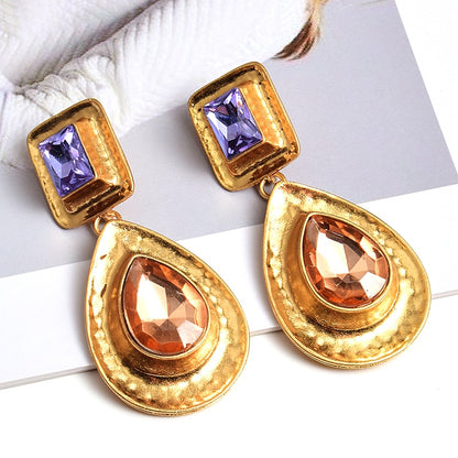 Fashion Metal Heart-Shaped Diamond Earrings – Elegant Statement Jewelry for Women