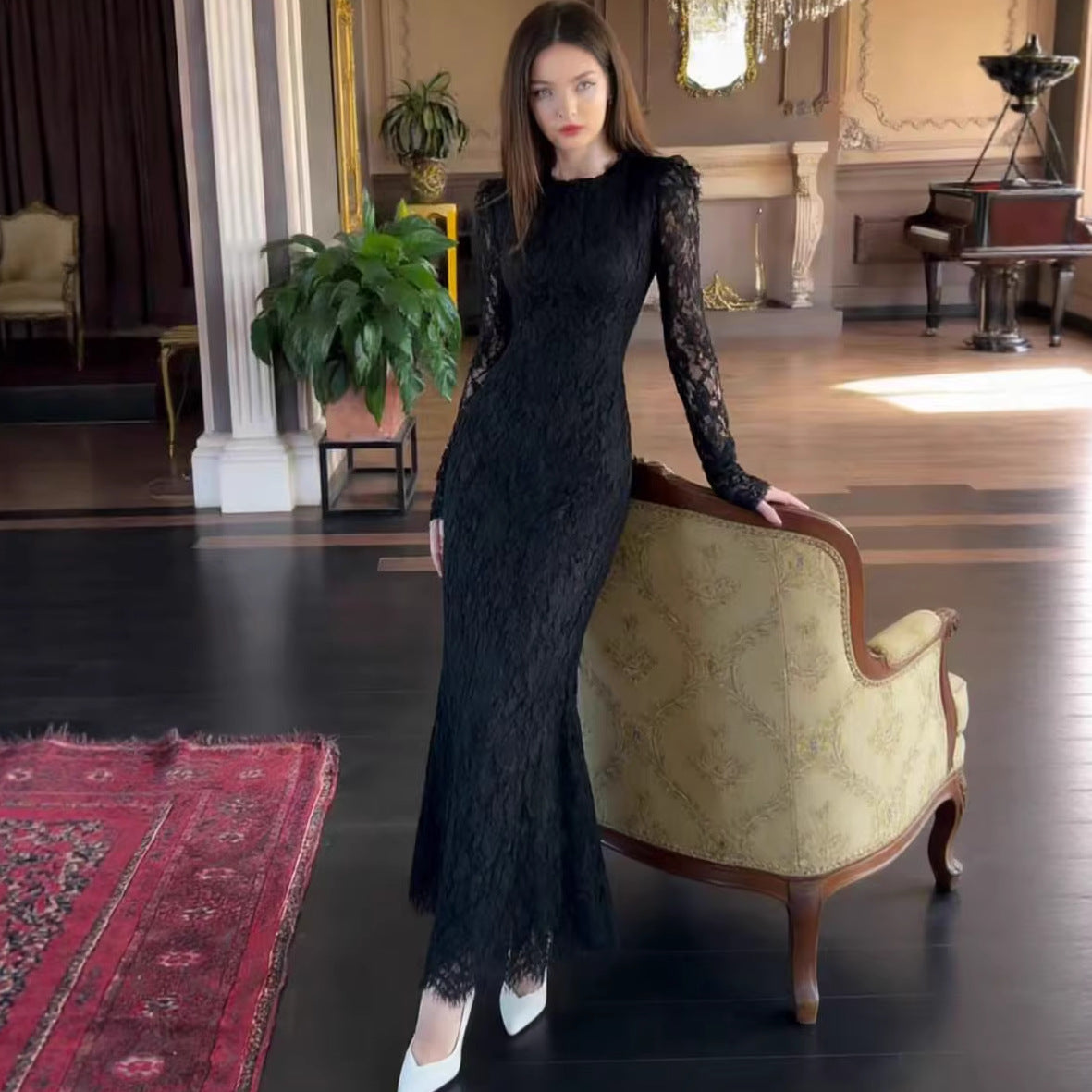 Women's Elegant Long Sleeve Fitted Maxi Dress – High Waist Round Neck Black Gown